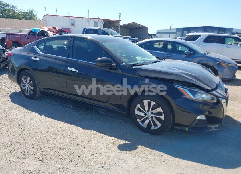 2020 Nissan Altima S FWD (VIN 1N4BL4BV6LC184384) main photo
