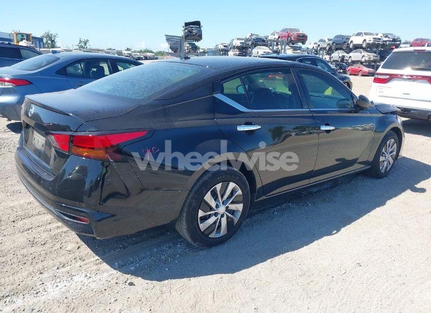 Photo 4 of 2020 Nissan Altima S FWD (VIN 1N4BL4BV6LC184384)