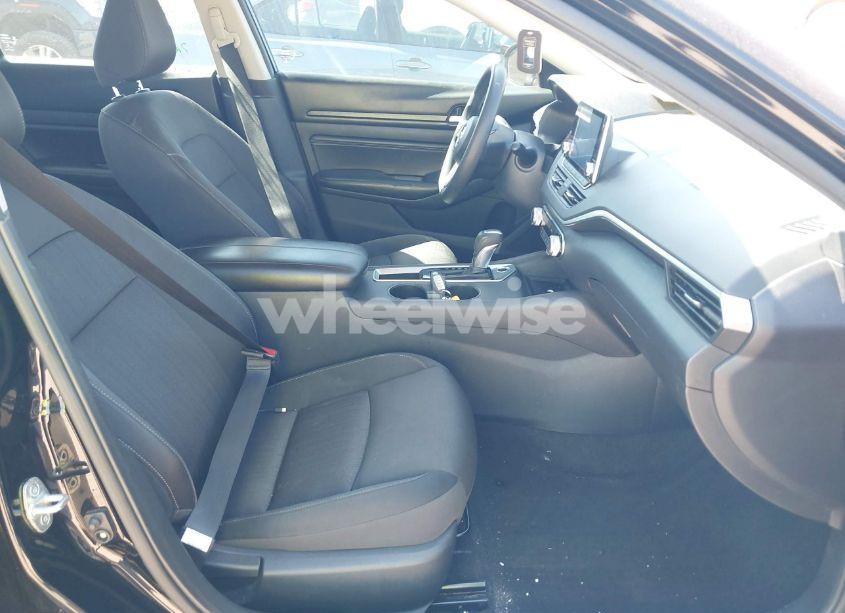 Photo 5 of 2020 Nissan Altima S FWD (VIN 1N4BL4BV6LC184384)