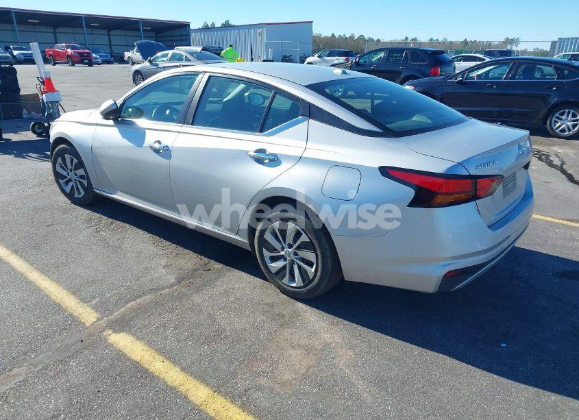 Photo 3 of 2020 Nissan Altima S FWD (VIN 1N4BL4BV6LC193781)