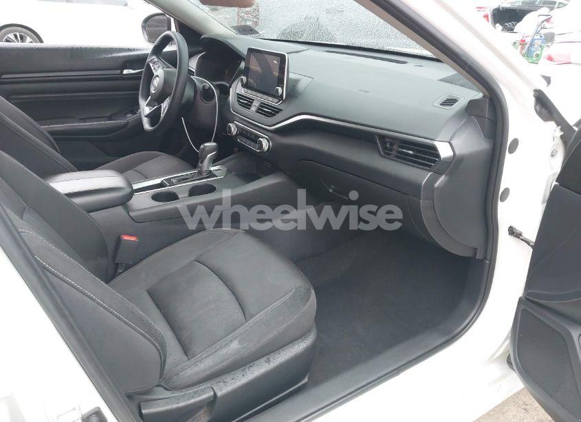 Photo 5 of 2020 Nissan Altima S FWD (VIN 1N4BL4BV6LC198995)