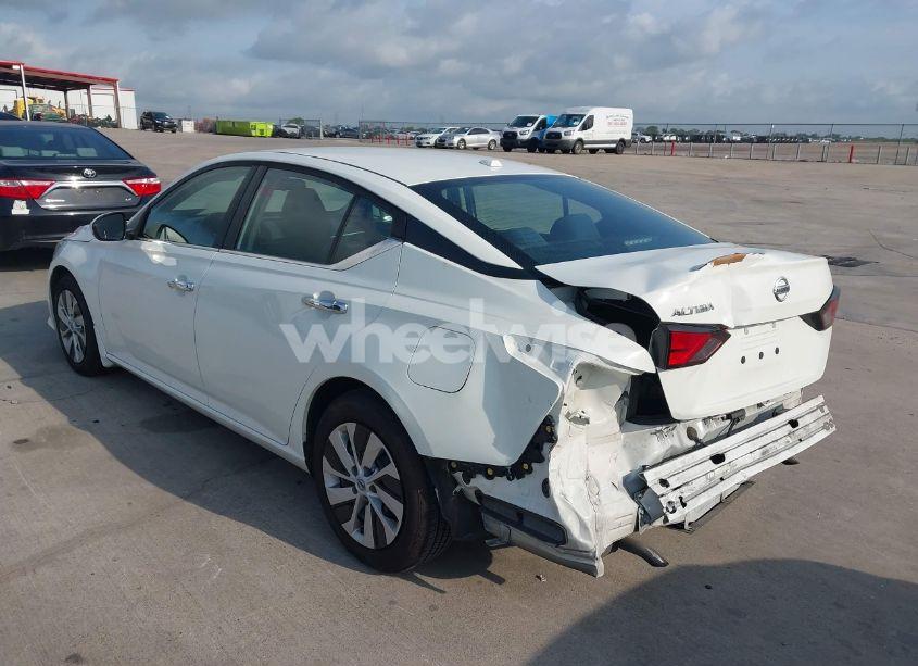Photo 3 of 2020 Nissan Altima S FWD (VIN 1N4BL4BV6LC215407)