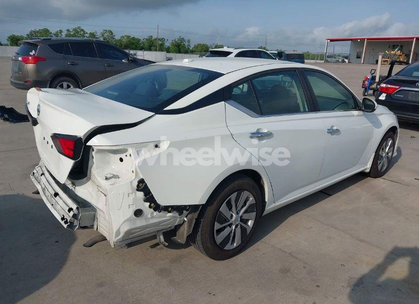 Photo 4 of 2020 Nissan Altima S FWD (VIN 1N4BL4BV6LC215407)