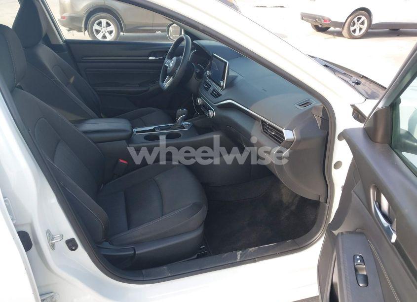 Photo 5 of 2020 Nissan Altima S FWD (VIN 1N4BL4BV6LC215407)