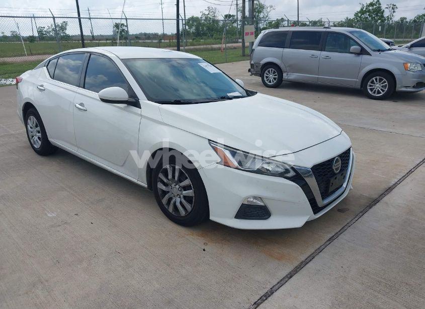 2020 Nissan Altima S FWD (VIN 1N4BL4BV6LC224513) main photo