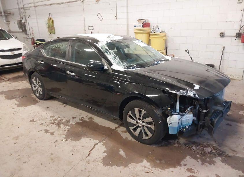 2020 Nissan Altima S FWD (VIN 1N4BL4BV6LC235379) main photo