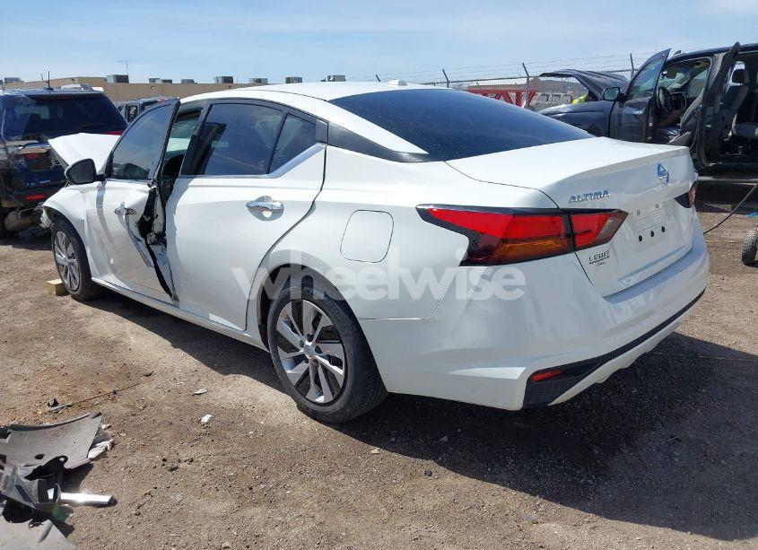 Photo 3 of 2020 Nissan Altima S FWD (VIN 1N4BL4BV6LC237634)