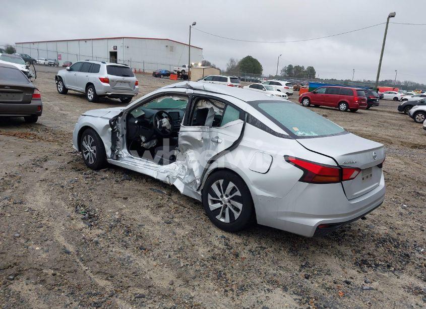 Photo 3 of 2020 Nissan Altima S FWD (VIN 1N4BL4BV6LC253557)