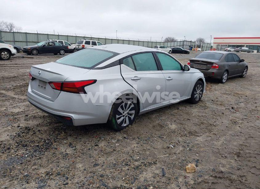 Photo 4 of 2020 Nissan Altima S FWD (VIN 1N4BL4BV6LC253557)