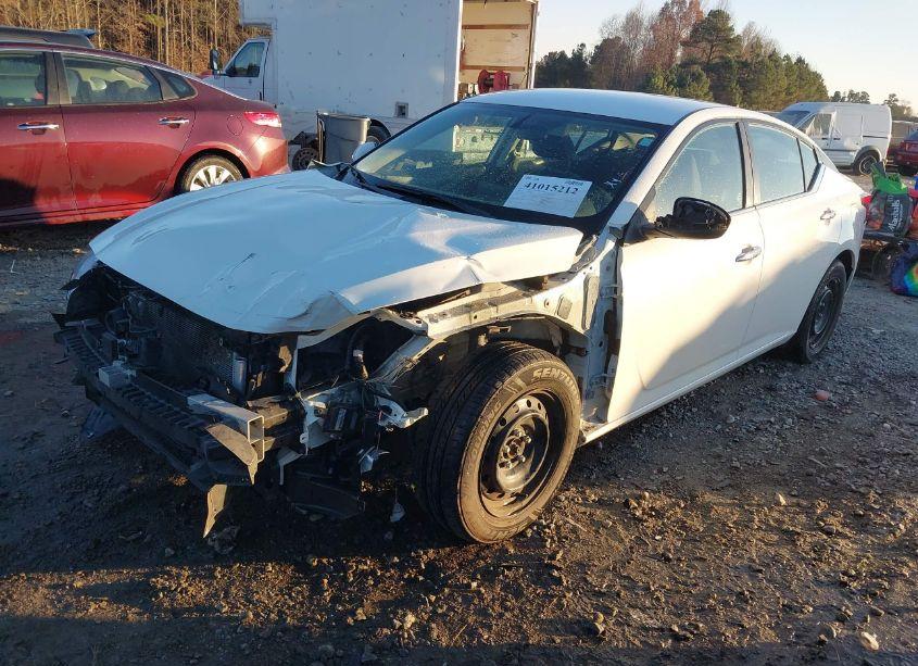 Photo 2 of 2020 Nissan Altima S FWD (VIN 1N4BL4BV6LC255535)