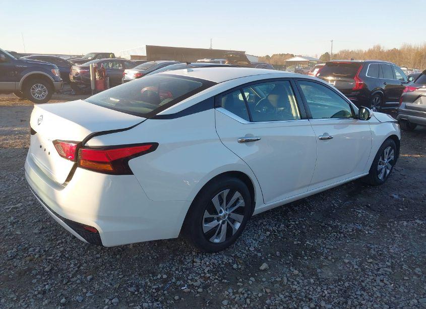 Photo 4 of 2020 Nissan Altima S FWD (VIN 1N4BL4BV6LC255535)