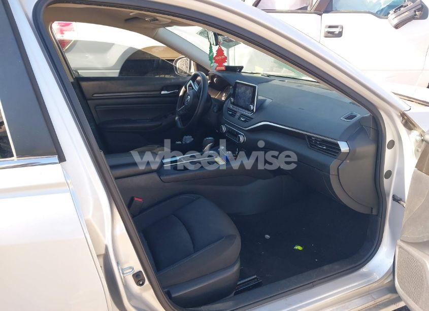 Photo 5 of 2020 Nissan Altima S FWD (VIN 1N4BL4BV6LC268642)