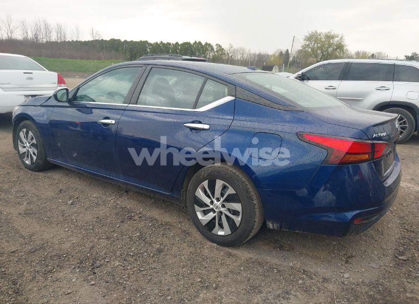 Photo 3 of 2020 Nissan Altima S FWD (VIN 1N4BL4BV6LC281939)