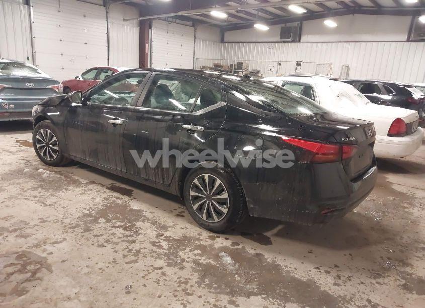 Photo 3 of 2020 Nissan Altima S FWD (VIN 1N4BL4BV6LN306777)