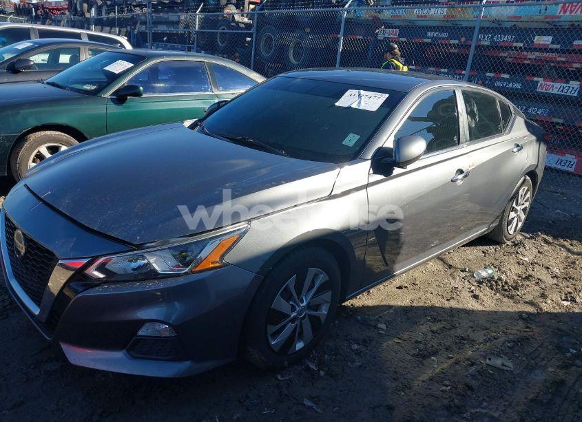 Photo 2 of 2020 Nissan Altima S FWD (VIN 1N4BL4BV6LN318539)