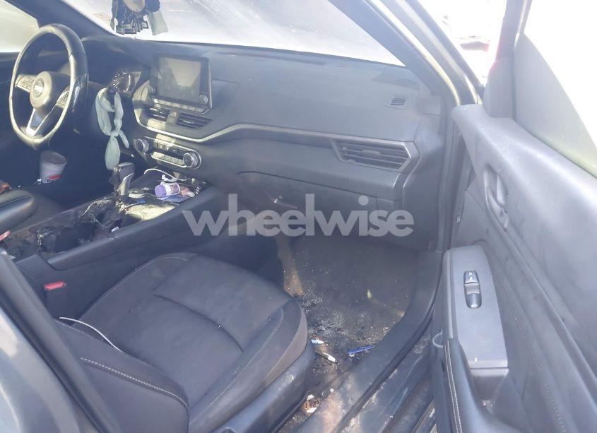 Photo 5 of 2020 Nissan Altima S FWD (VIN 1N4BL4BV6LN318539)