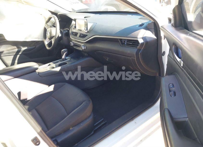 Photo 5 of 2021 Nissan Altima S FWD (VIN 1N4BL4BV6MN325959)