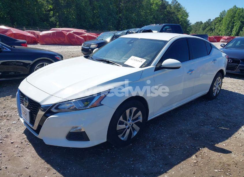 Photo 2 of 2021 Nissan Altima S FWD (VIN 1N4BL4BV6MN359741)