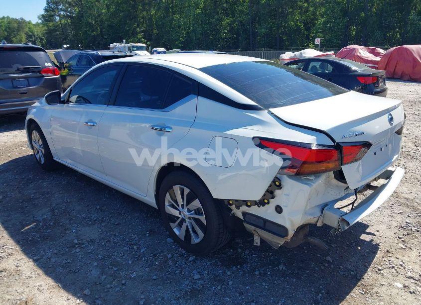 Photo 3 of 2021 Nissan Altima S FWD (VIN 1N4BL4BV6MN359741)
