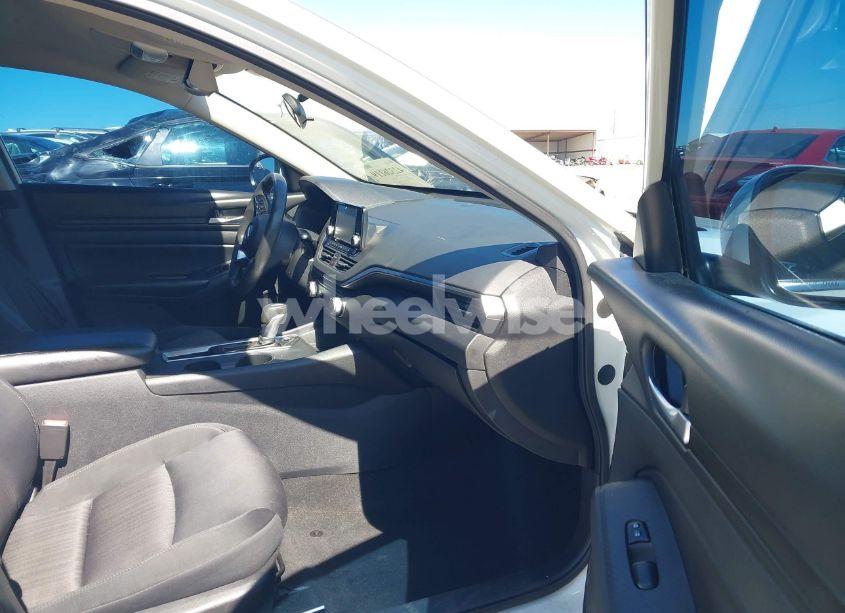 Photo 5 of 2021 Nissan Altima S FWD (VIN 1N4BL4BV6MN359741)