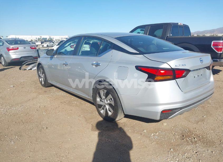 Photo 3 of 2021 Nissan Altima S FWD (VIN 1N4BL4BV6MN383067)