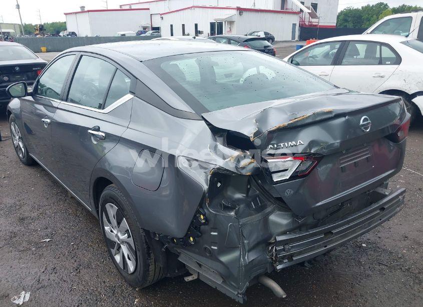 Photo 3 of 2022 Nissan Altima S FWD (VIN 1N4BL4BV6NN341788)
