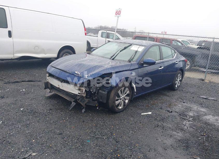 Photo 2 of 2022 Nissan Altima 2.5 S (VIN 1N4BL4BV6NN343542)