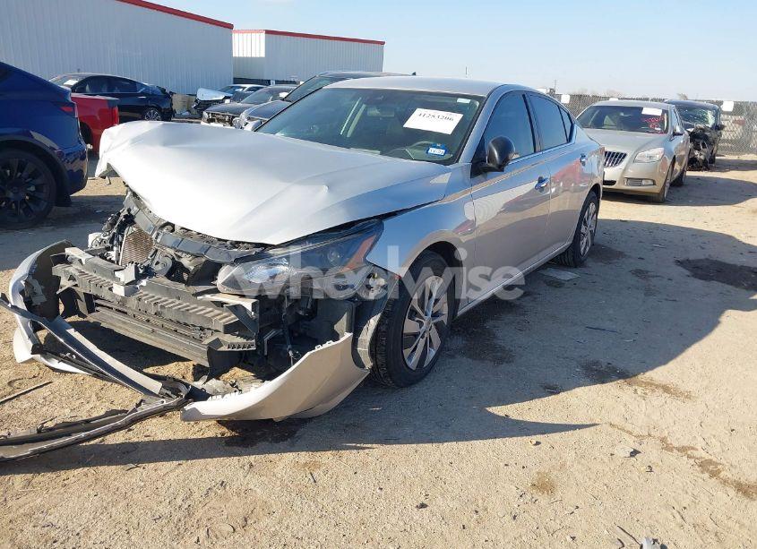 Photo 2 of 2022 Nissan Altima 2.5 S (VIN 1N4BL4BV6NN368974)