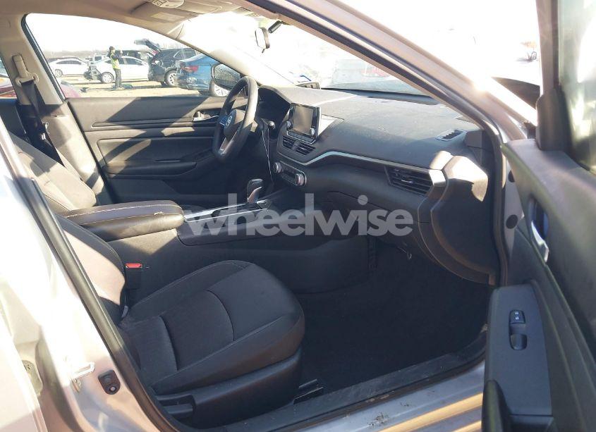 Photo 5 of 2022 Nissan Altima 2.5 S (VIN 1N4BL4BV6NN368974)