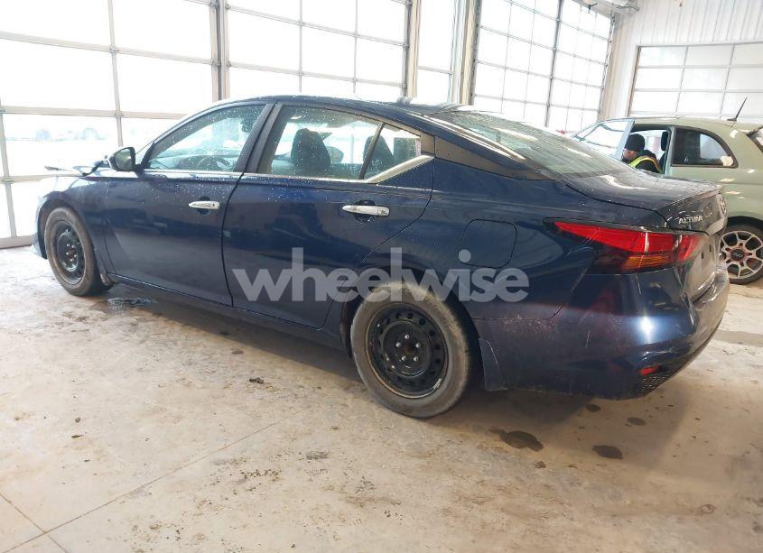 Photo 3 of 2022 Nissan Altima S FWD (VIN 1N4BL4BV6NN414593)