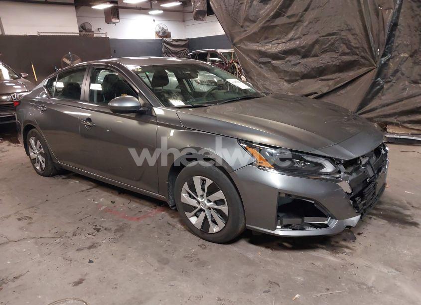 2023 Nissan Altima S FWD (VIN 1N4BL4BV6PN337405) main photo
