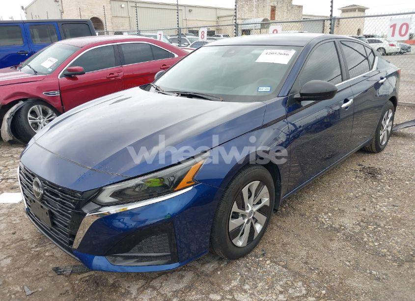 Photo 2 of 2024 Nissan Altima S FWD (VIN 1N4BL4BV6RN341733)