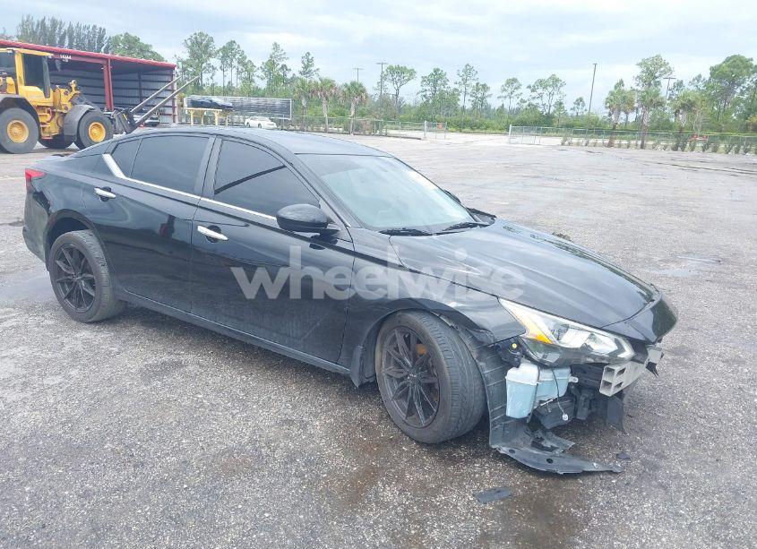 2019 Nissan Altima 2.5 S (VIN 1N4BL4BV7KC136407) main photo