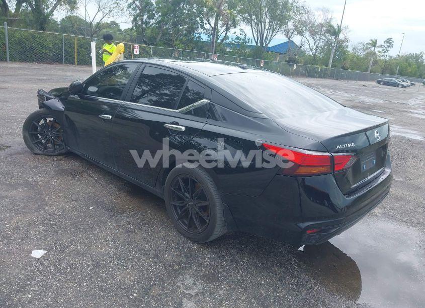 Photo 3 of 2019 Nissan Altima 2.5 S (VIN 1N4BL4BV7KC136407)