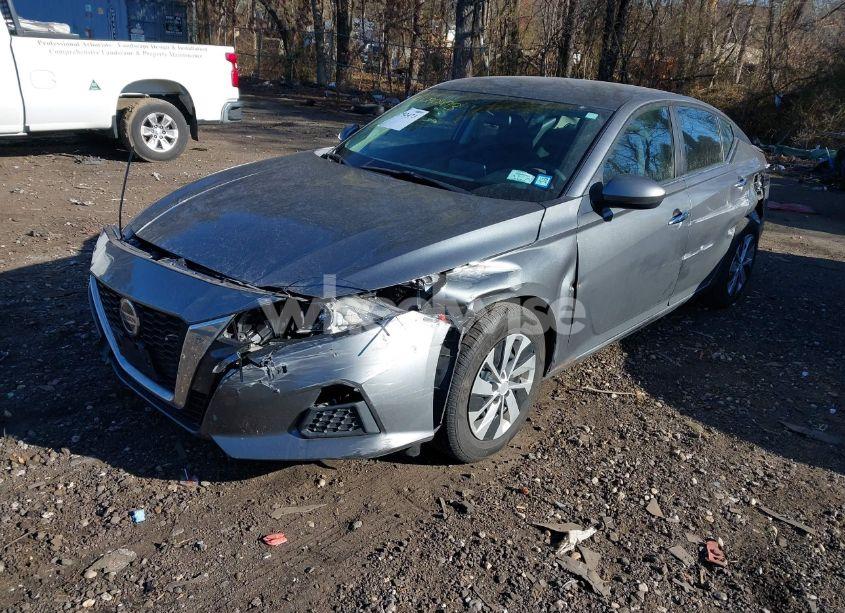 Photo 2 of 2019 Nissan Altima 2.5 S (VIN 1N4BL4BV7KC165485)