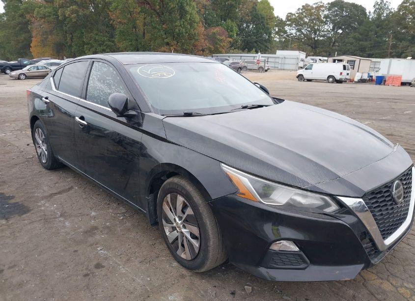 2019 Nissan Altima 2.5 S (VIN 1N4BL4BV7KC195733) main photo