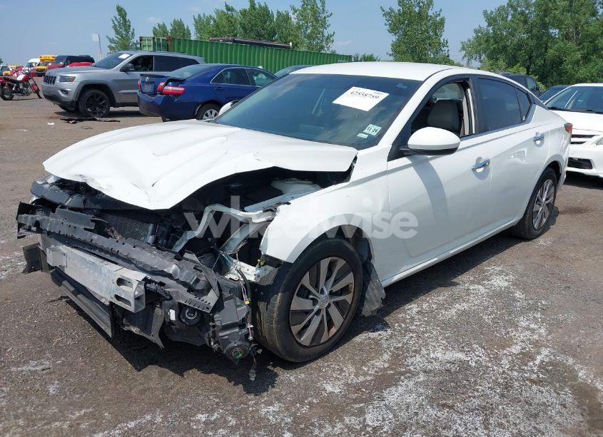 Photo 2 of 2019 Nissan Altima 2.5 S (VIN 1N4BL4BV7KC198633)