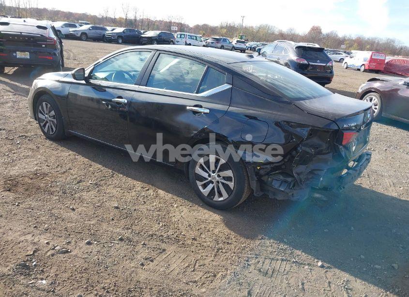 Photo 3 of 2019 Nissan Altima 2.5 S (VIN 1N4BL4BV7KC243666)