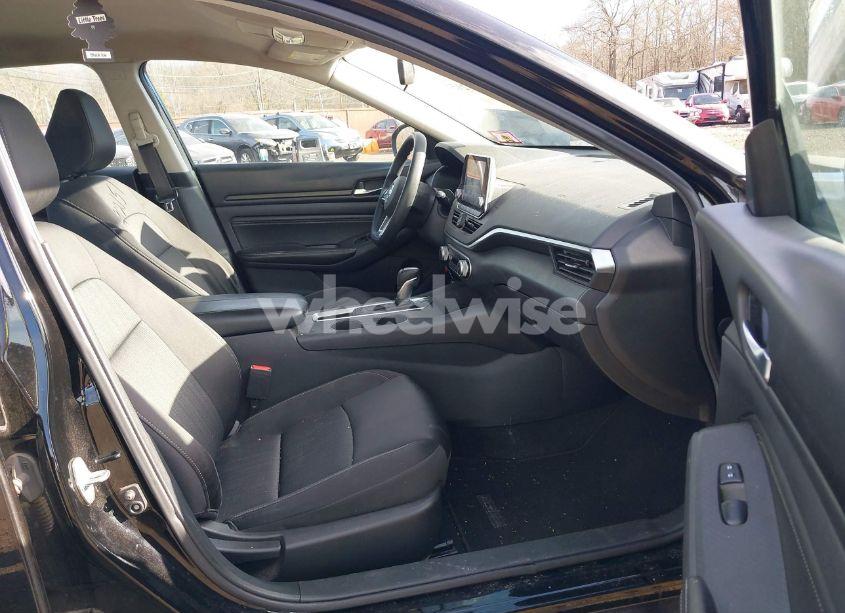 Photo 5 of 2019 Nissan Altima 2.5 S (VIN 1N4BL4BV7KC243666)