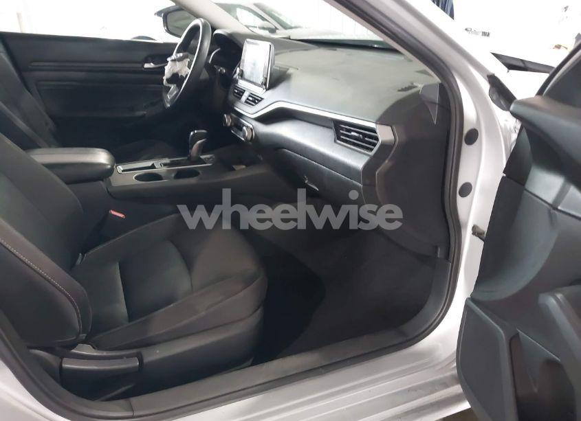 Photo 5 of 2019 Nissan Altima 2.5 S (VIN 1N4BL4BV7KC245157)