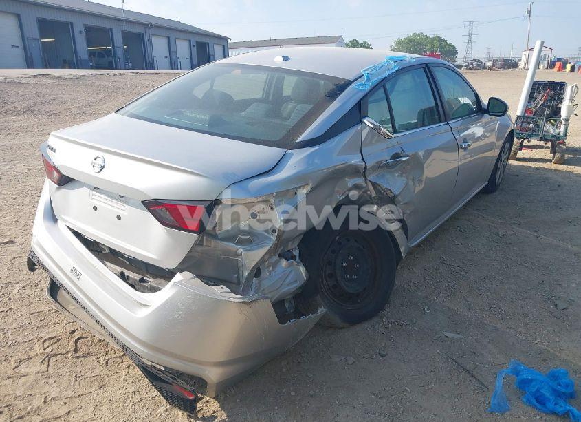 Photo 4 of 2020 Nissan Altima S FWD (VIN 1N4BL4BV7LC134206)