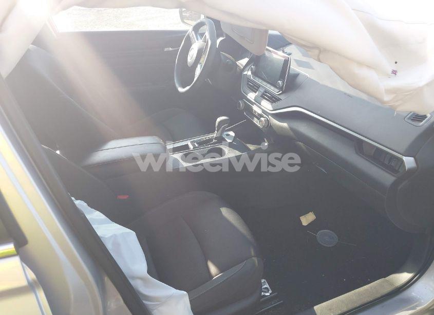 Photo 5 of 2020 Nissan Altima S FWD (VIN 1N4BL4BV7LC134206)