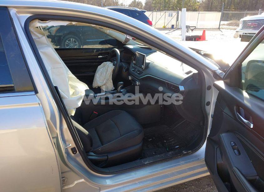 Photo 5 of 2020 Nissan Altima S FWD (VIN 1N4BL4BV7LC151510)