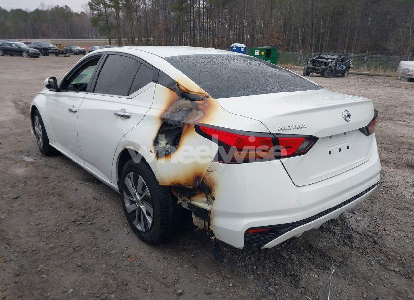 Photo 3 of 2020 Nissan Altima S FWD (VIN 1N4BL4BV7LC191246)