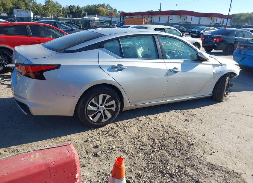 Photo 4 of 2020 Nissan Altima S FWD (VIN 1N4BL4BV7LC213603)