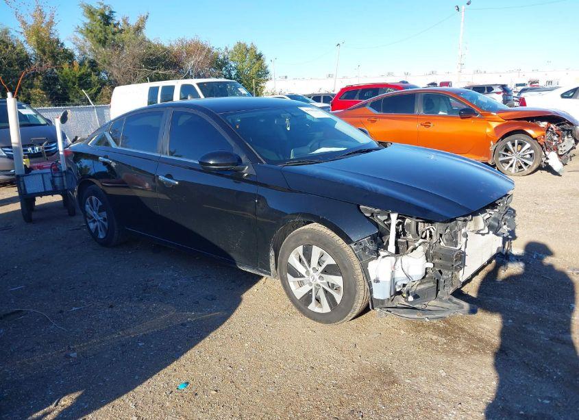 2020 Nissan Altima S FWD (VIN 1N4BL4BV7LC243166) main photo