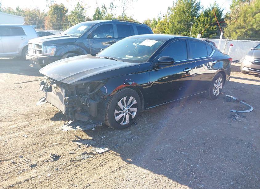 Photo 2 of 2020 Nissan Altima S FWD (VIN 1N4BL4BV7LC243166)