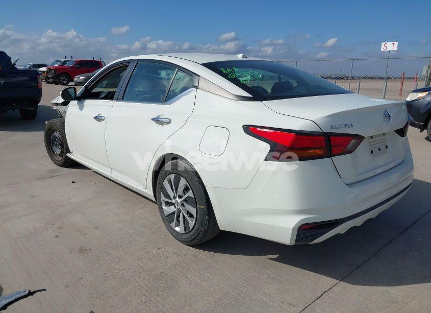 Photo 3 of 2020 Nissan Altima S FWD (VIN 1N4BL4BV7LC250182)