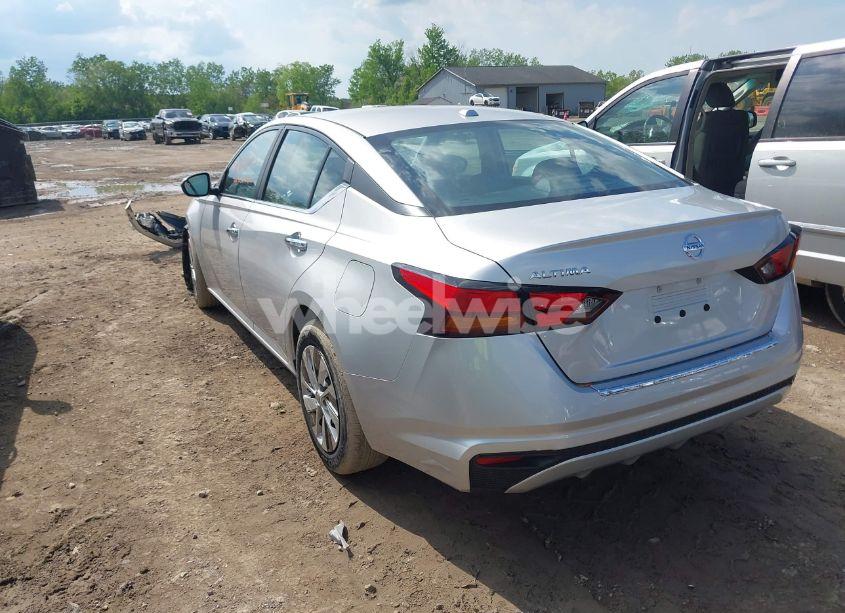Photo 3 of 2020 Nissan Altima S FWD (VIN 1N4BL4BV7LC271825)