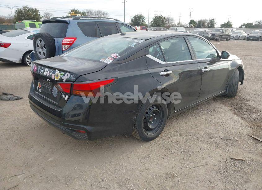 Photo 4 of 2020 Nissan Altima S FWD (VIN 1N4BL4BV7LC282775)